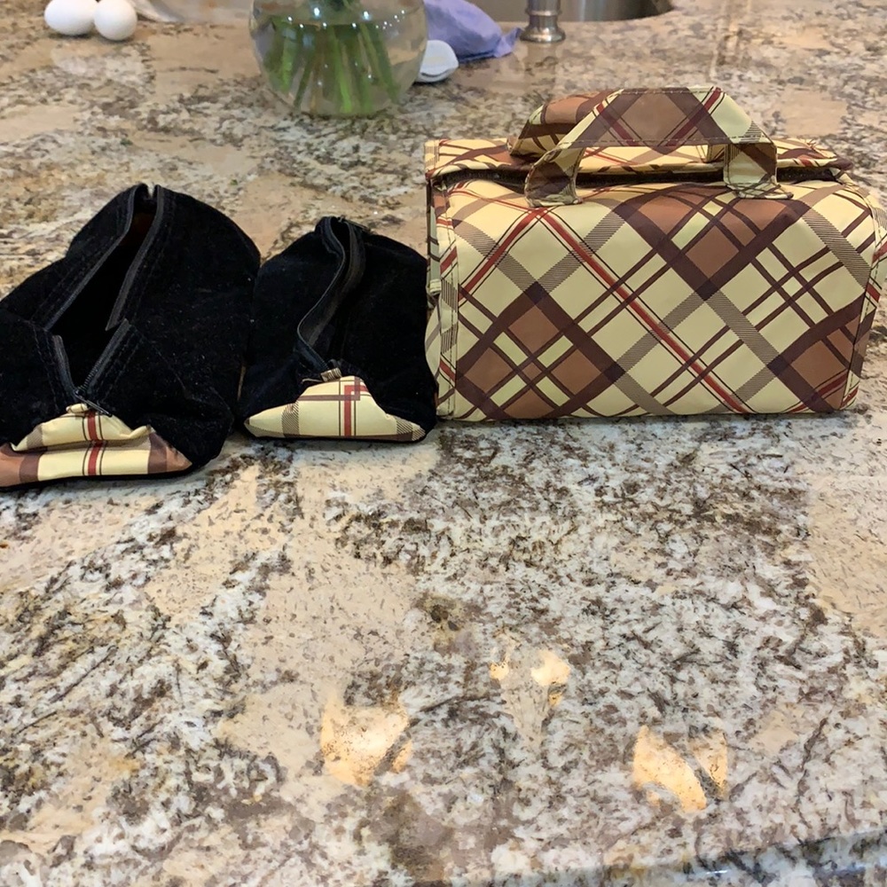 Burberry look Three pieces travel makeup bag